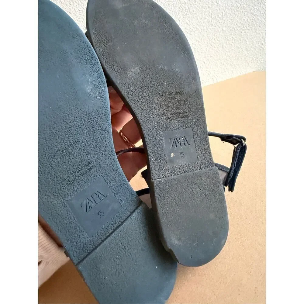 Zara navy pvc girls sandals size 35 3y